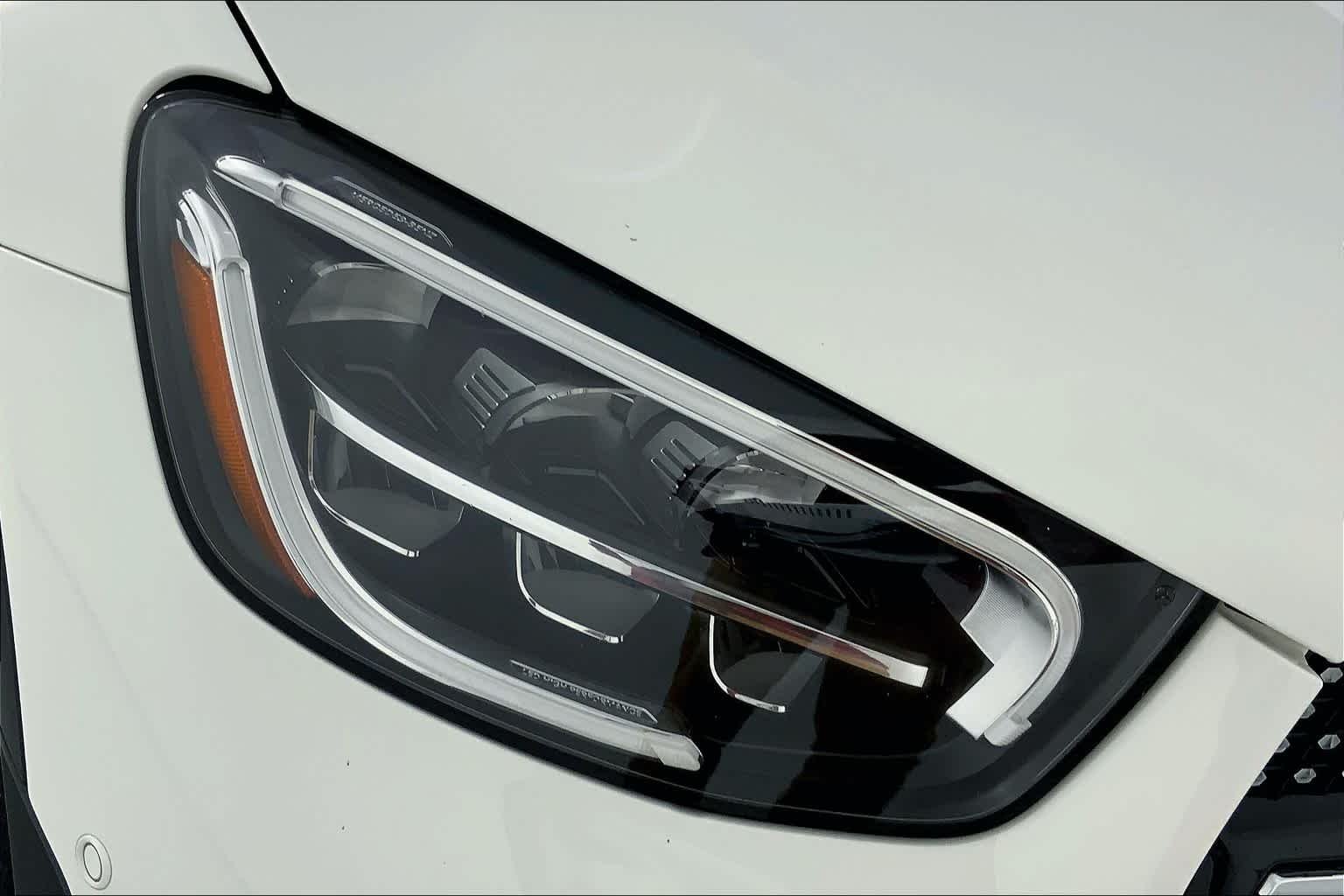 Used 2021 Polar White Mercedes-Benz GLC 300 image 27