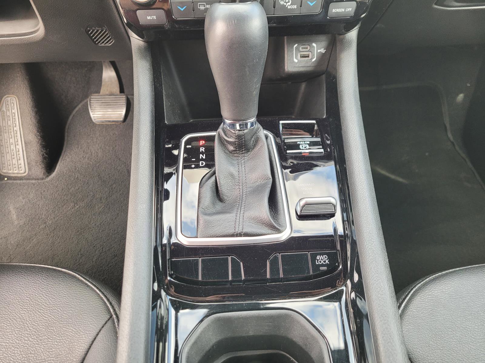 Used 2025 Bright White Clearcoat Jeep Limited image 26