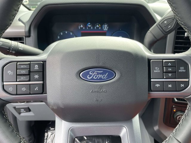 New 2026 Carbonized Gray Metallic Ford XLT image 31