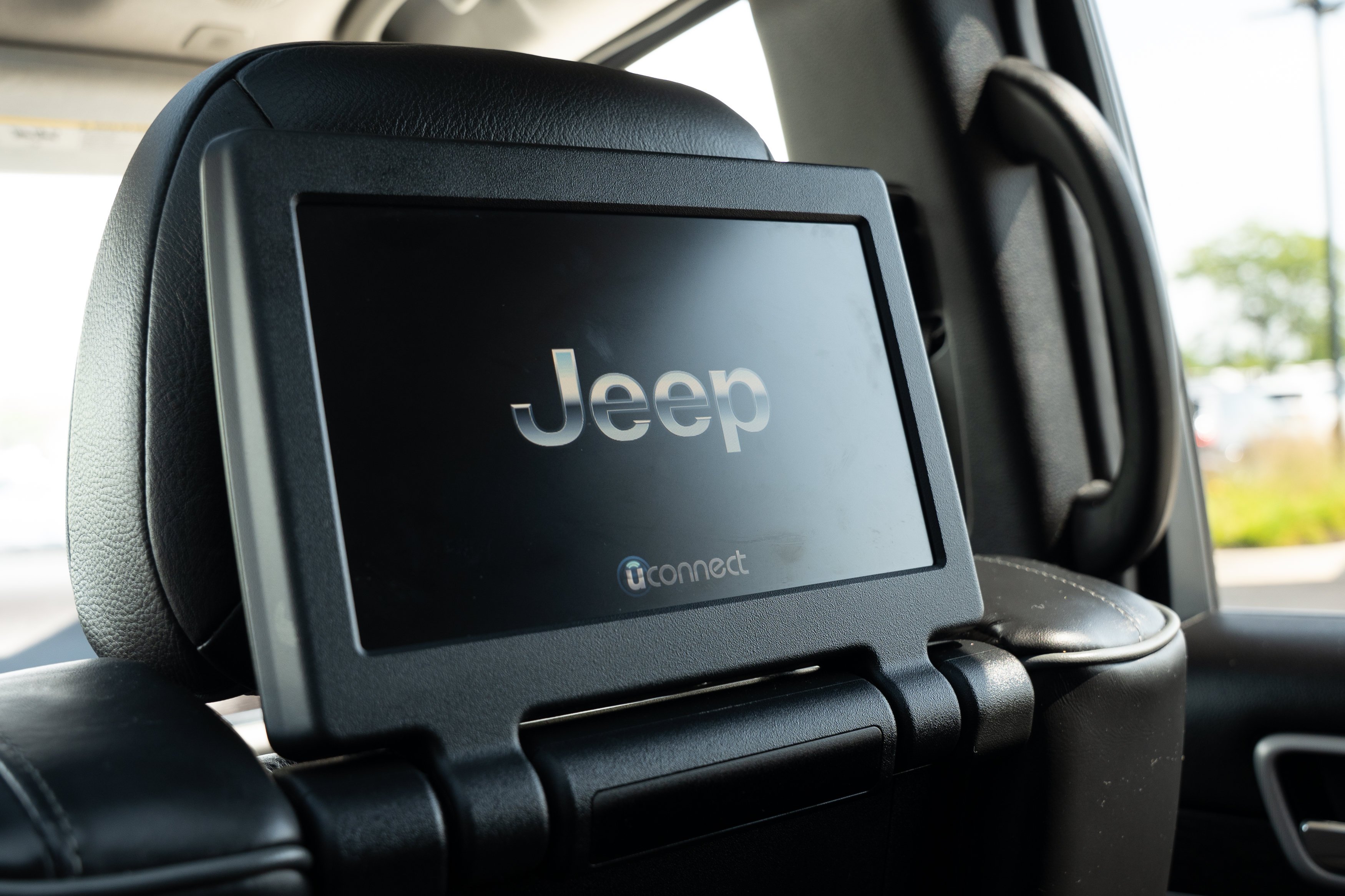 Used 2020 Bright White Clearcoat Jeep Summit image 27