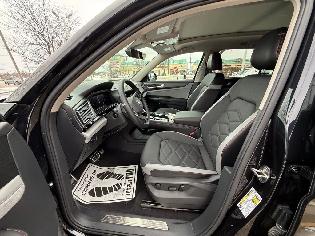 2024 Volkswagen Atlas Atlas Peak Edition - Photo 13
