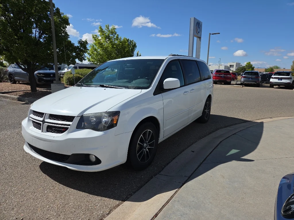 2015 Dodge Grand Caravan R/T's photo