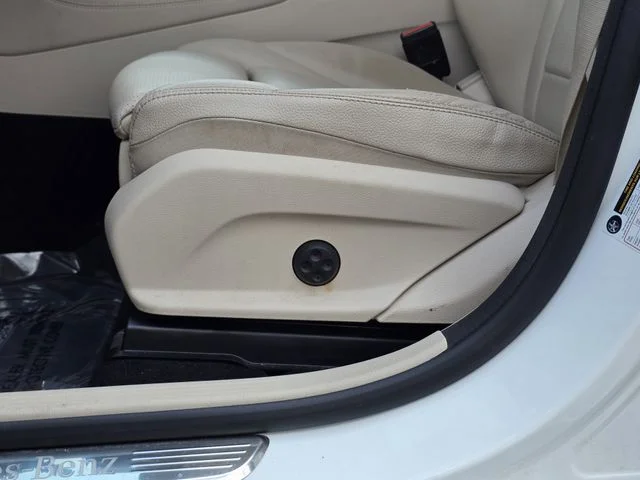 Used 2020 Polar White Mercedes-Benz GLC 300 image 14