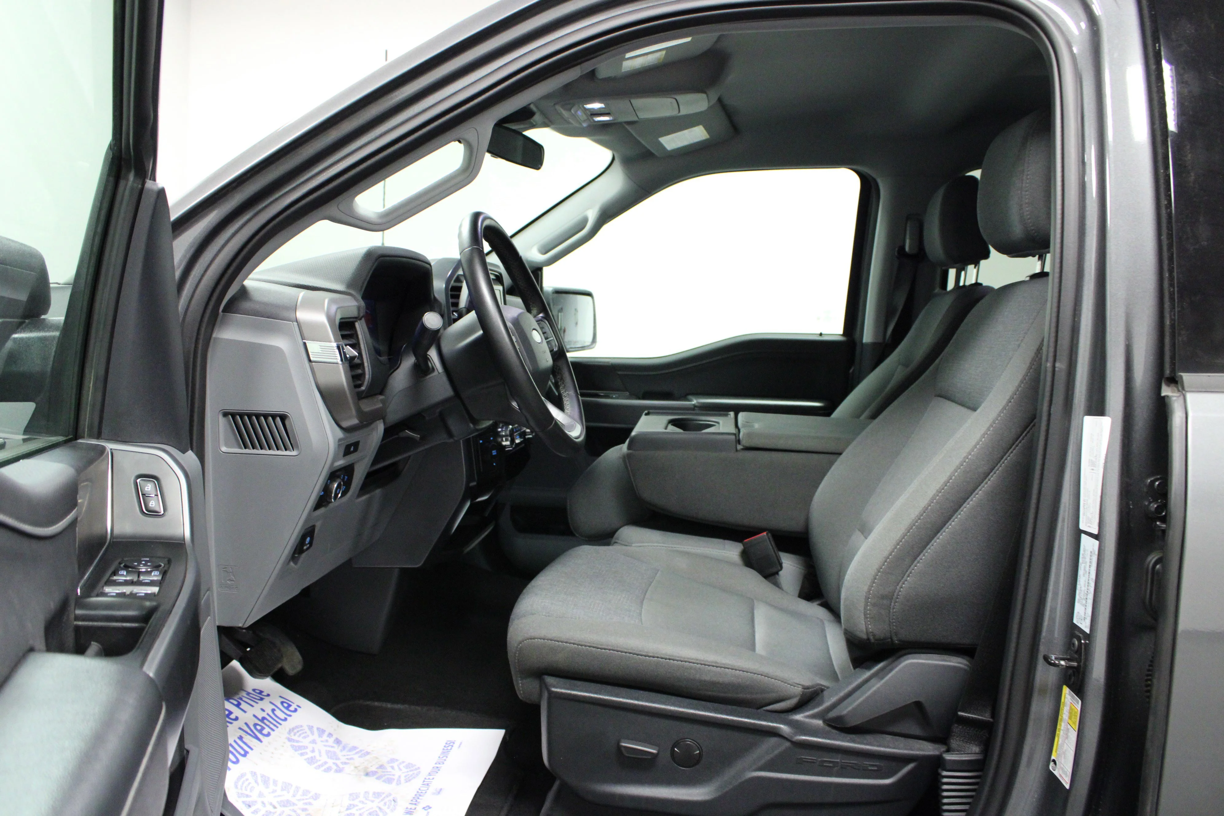 Used 2025 Carbonized Gray Metallic Ford XLT image 12