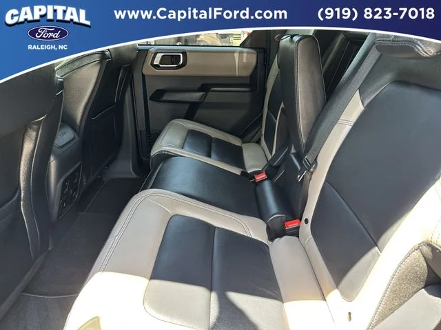 Used 2024 Gray Ford Wildtrak image 18