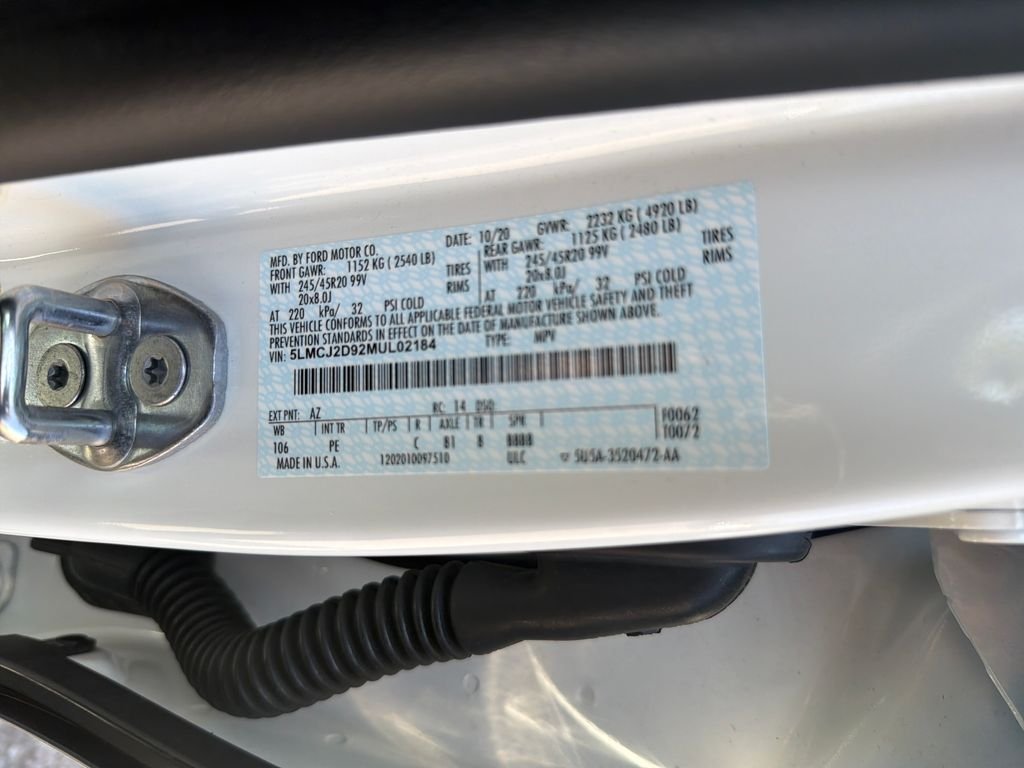 Used 2021 White Lincoln Reserve image 25