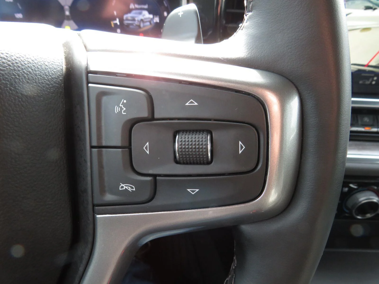 Used 2025 Black Chevrolet LTZ image 34