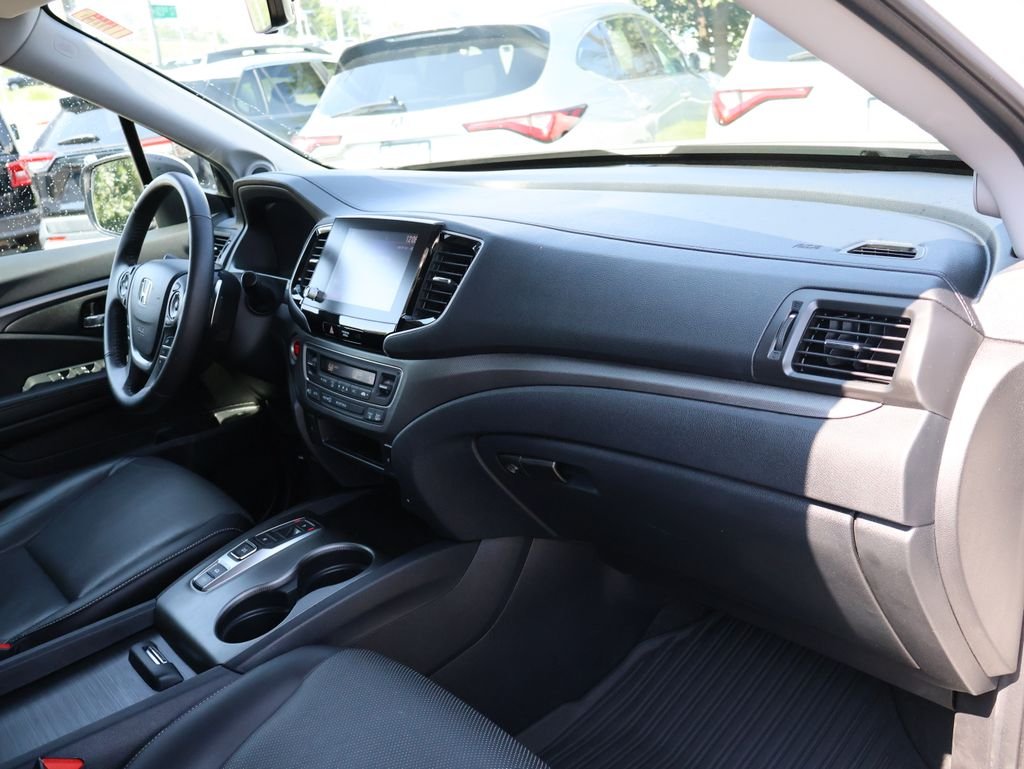 Used 2023  Honda RTL image 9