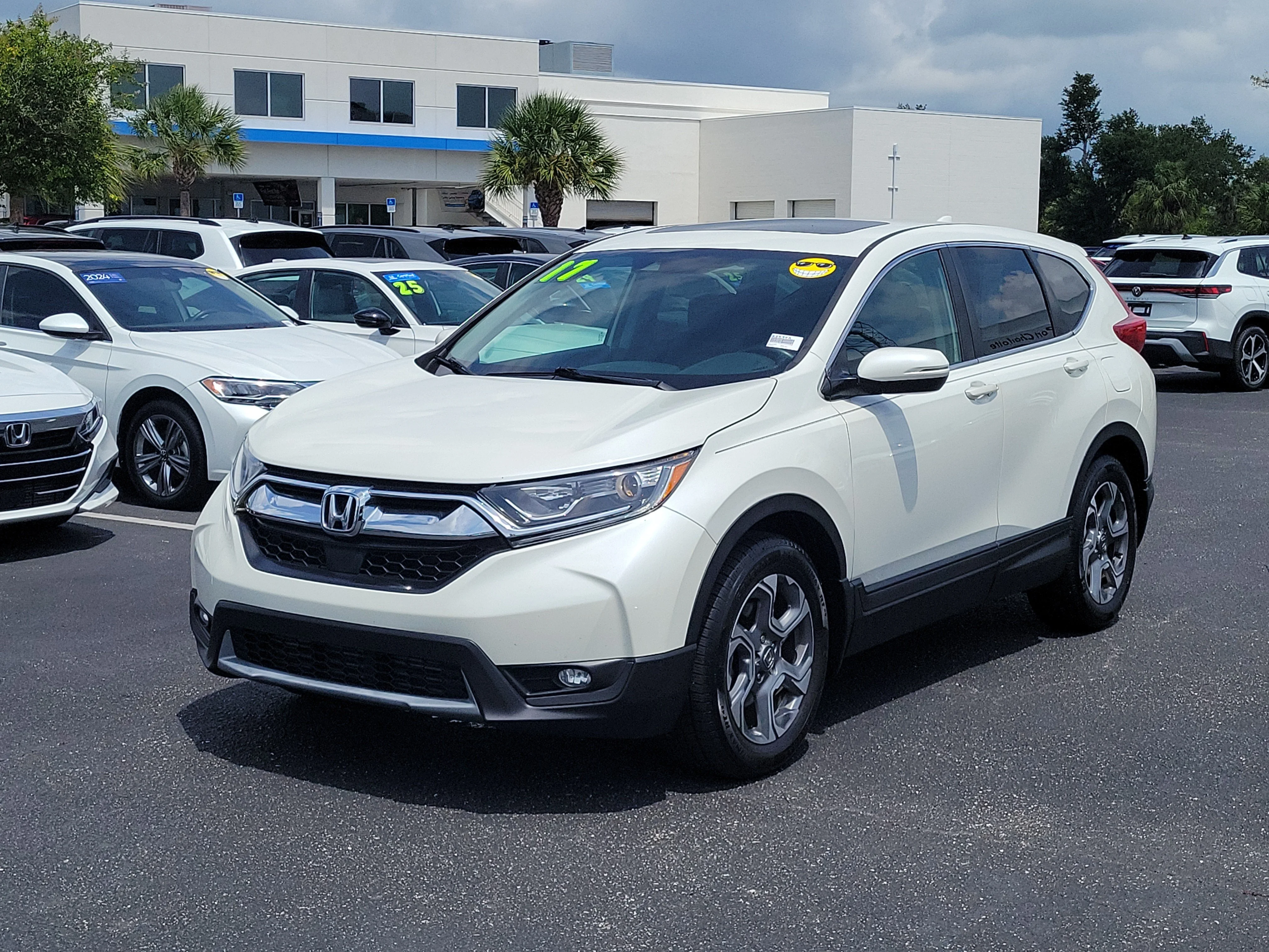 Used 2017 White Honda EX-L image 29