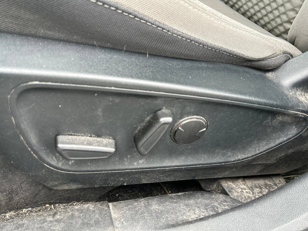 Used 2020 Magnetic Ford SE image 20