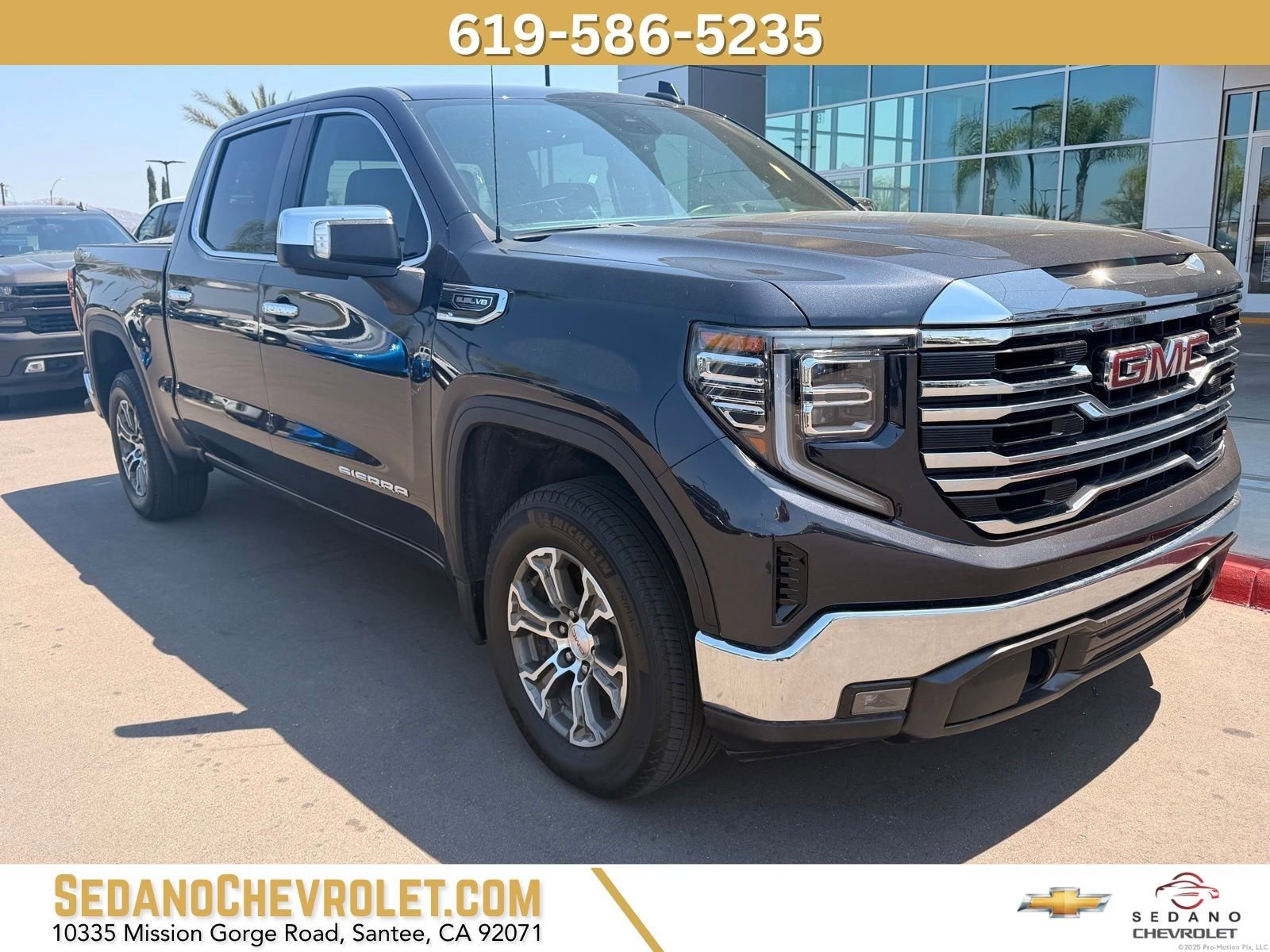 2025 GMC Sierra 4WD Crew Cab Short Box SLT's photo