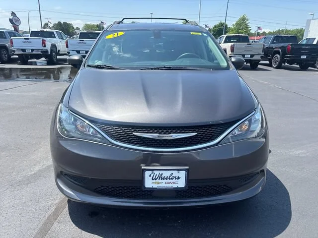 Used 2021 Gray Chrysler LXI image 10