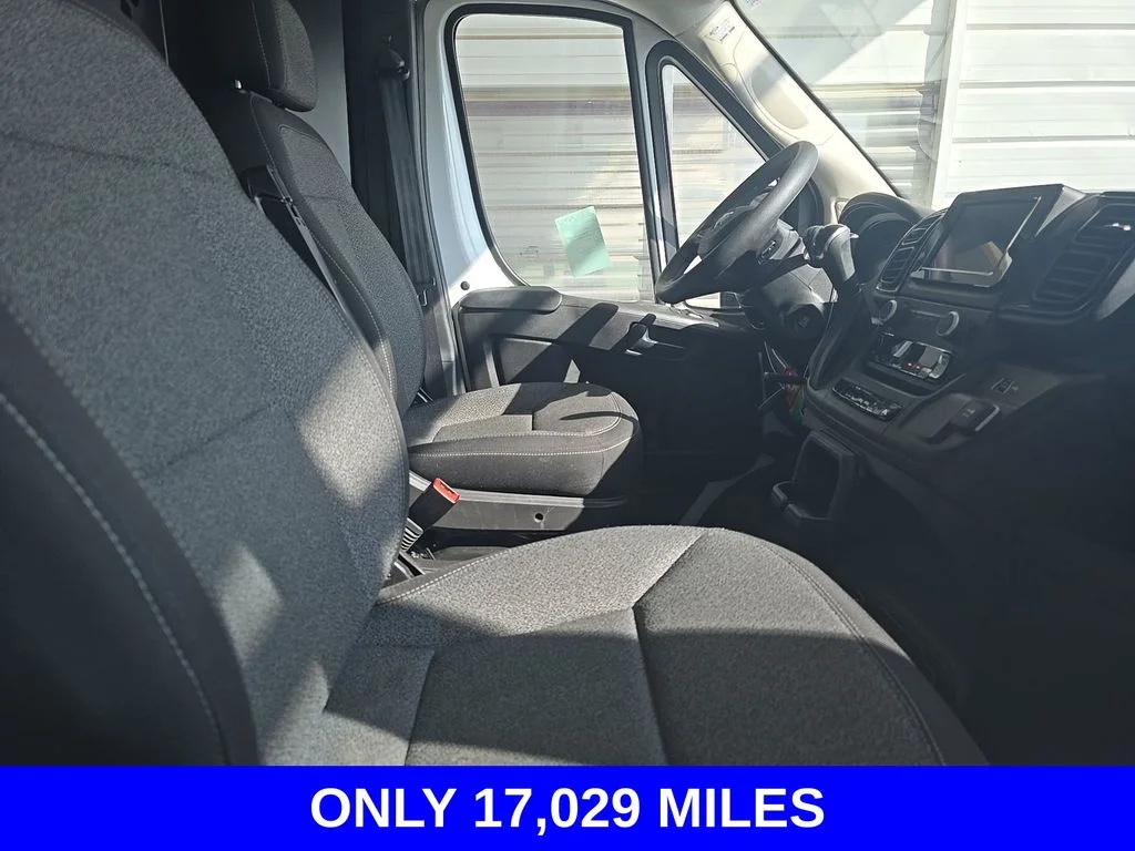 Used 2025 White Ram Base image 6