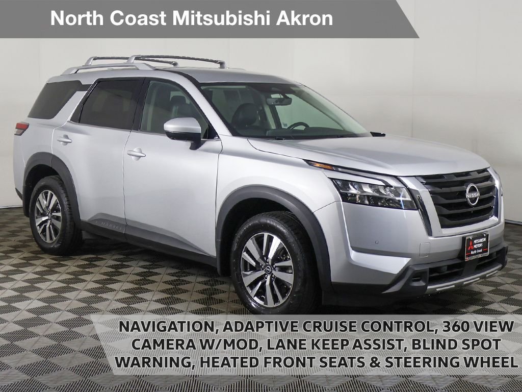 2023 Nissan Pathfinder SL 4WD's photo