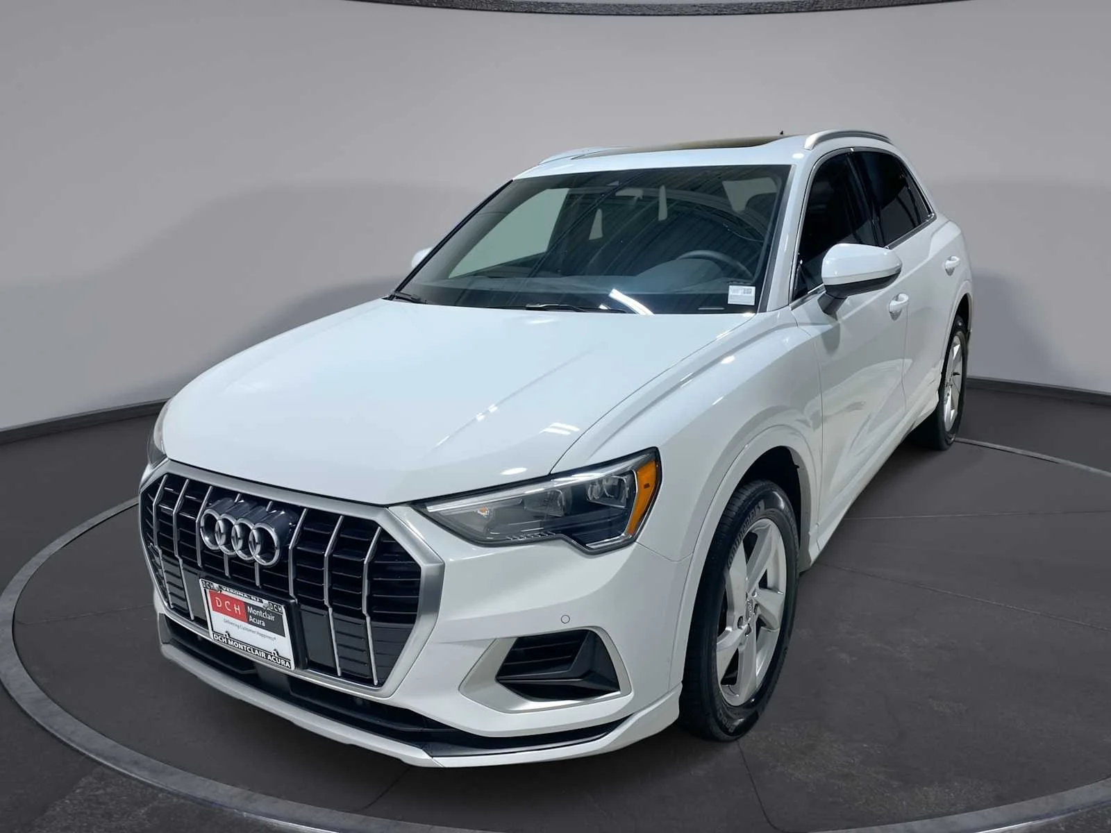 2019 Audi Q3 45 TFSI Premium quattro's photo