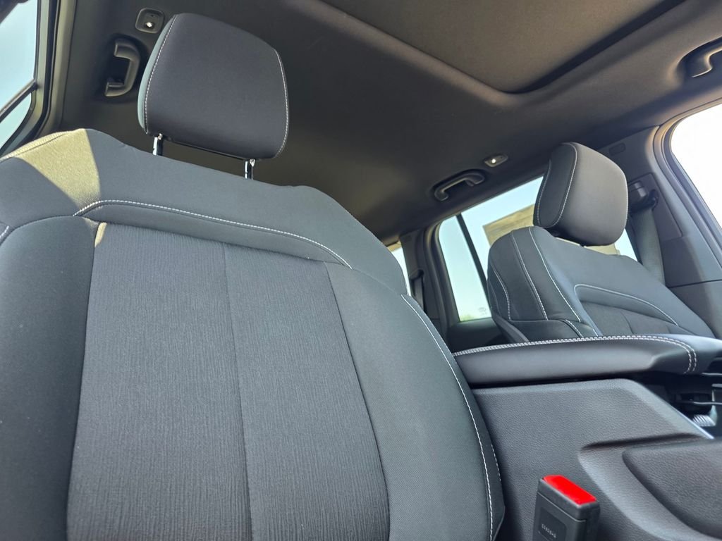 New 2026 Baltic Gray Metallic Clear-Coat Exterior Paint Jeep Laredo X image 14