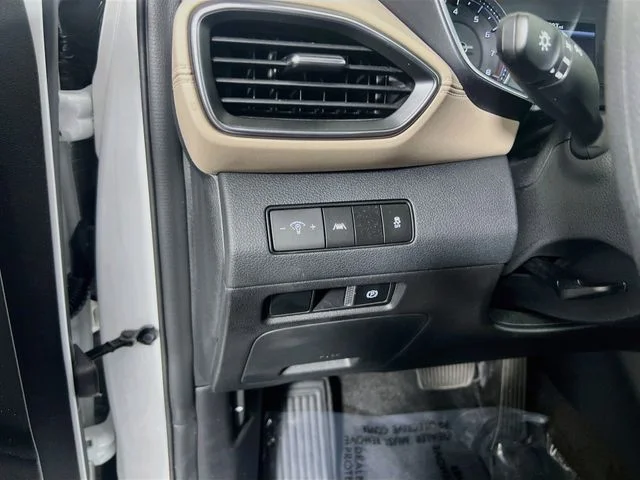Used 2022 Quartz Hyundai SEL image 8