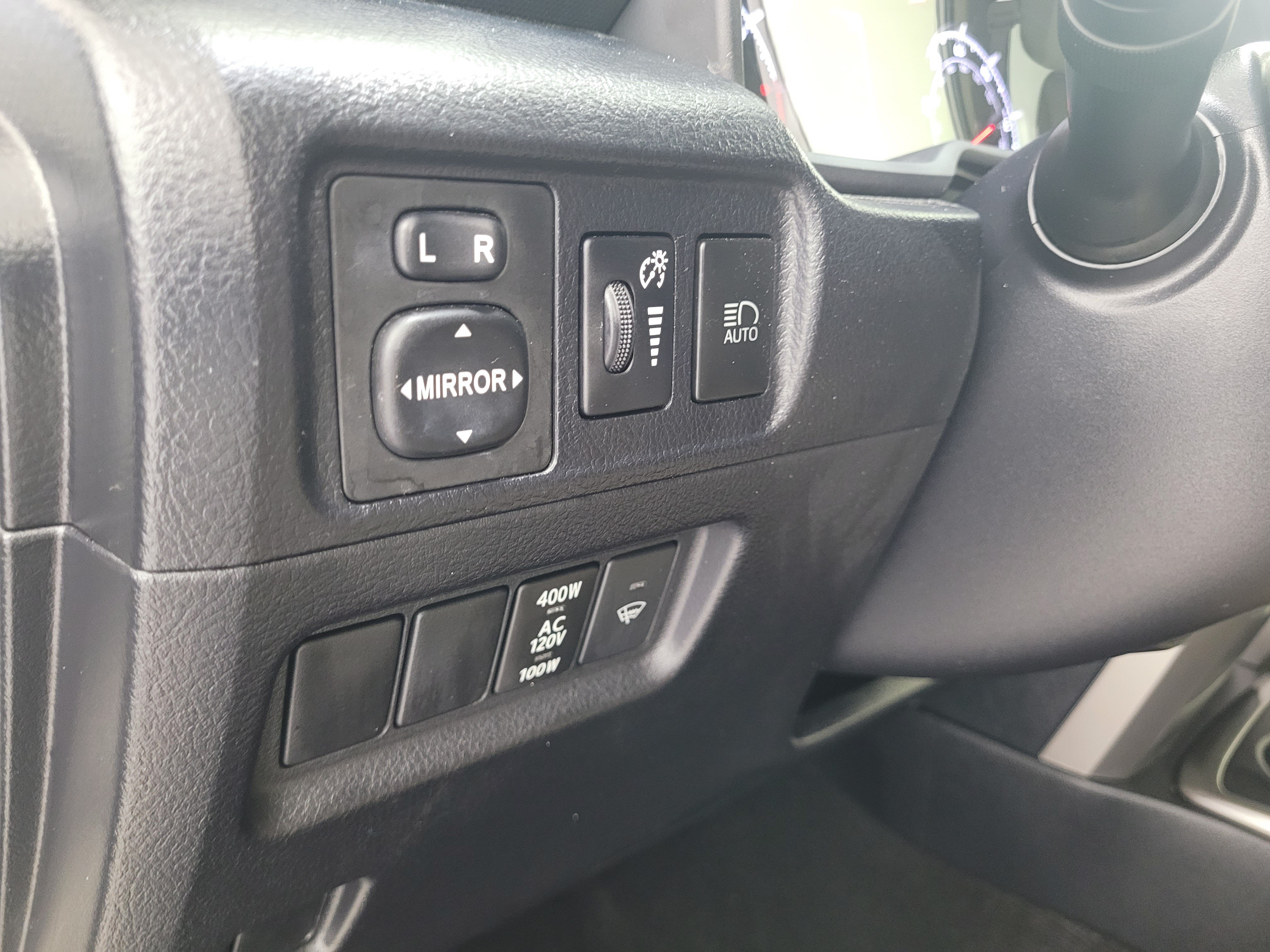 Certified Used 2022 White Toyota SR5 Premium image 25