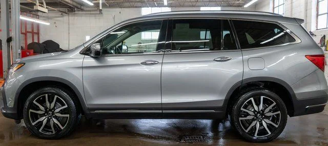 Used 2020 Gray Honda Touring image 9