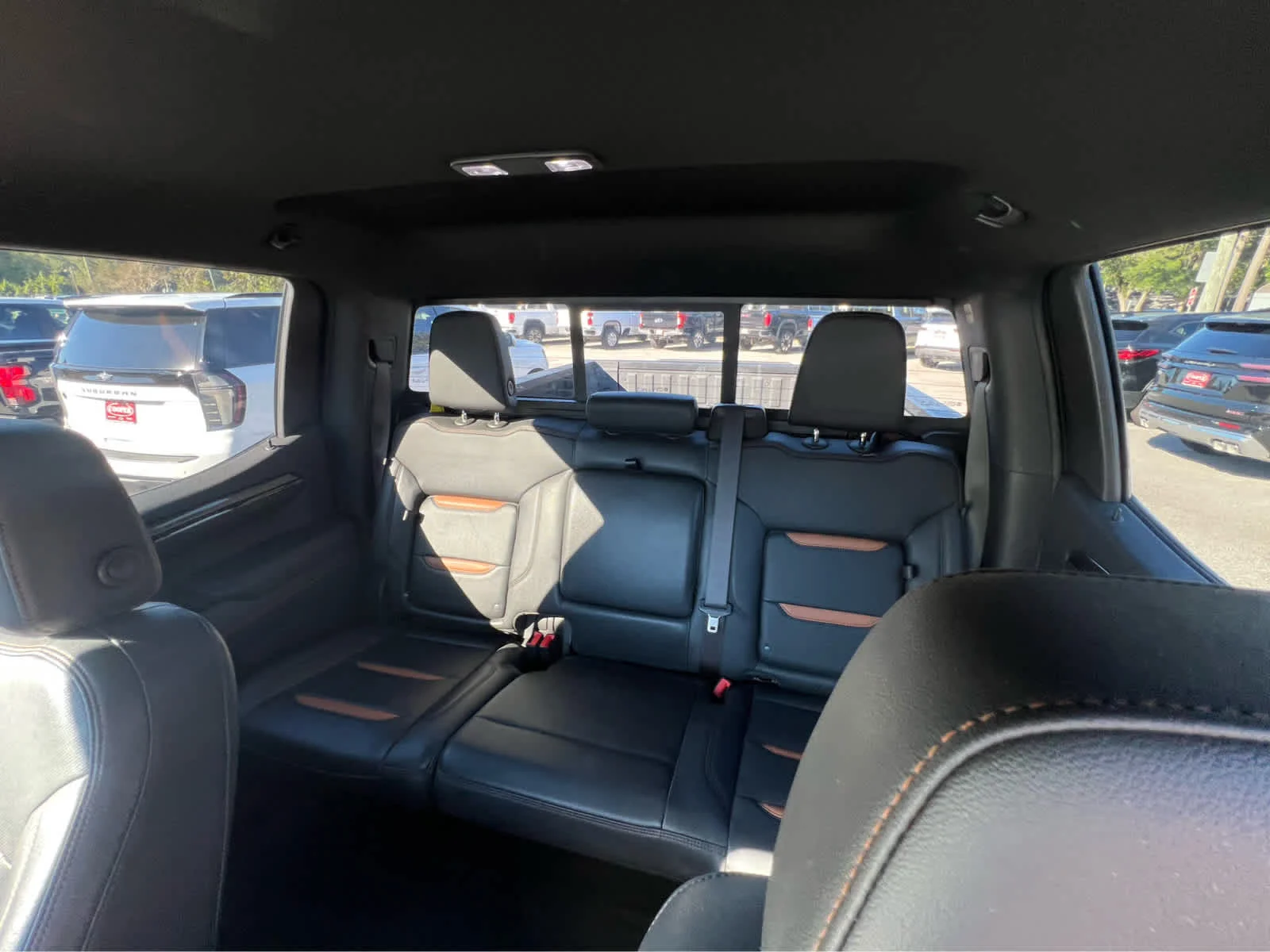 Used 2023 TITANIUM RUSH METALLIC GMC AT4 image 10