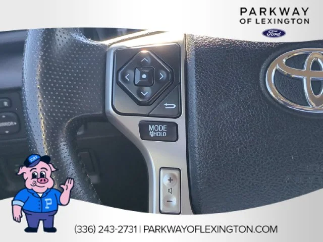 Used 2016 White Toyota SR5 image 16