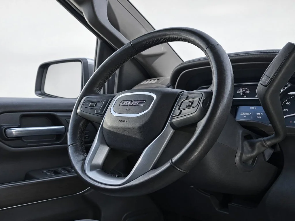 Used 2021 Red GMC SLT image 19
