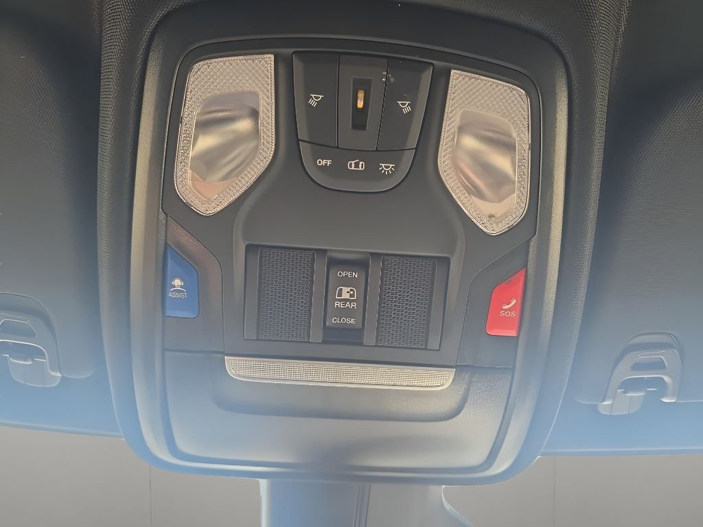 Used 2026 White Ram  image 27
