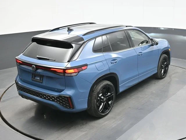 New 2026 Blue Volkswagen SE R-Line Black image 17