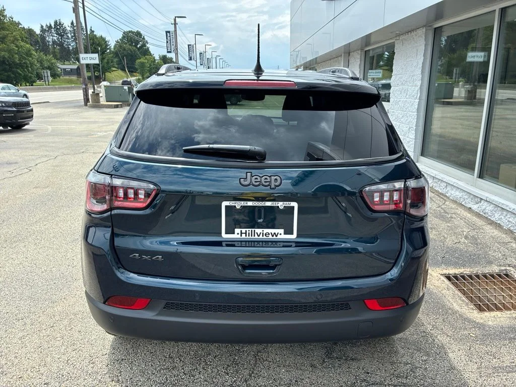 New 2026 Fathom Blue Pearl Coat Jeep Limited image 4