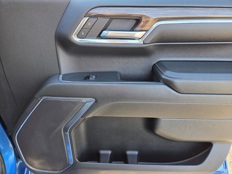 Used 2023 Blue Chevrolet LT image 21