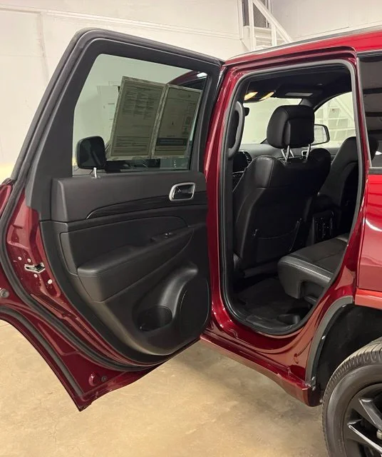 Used 2022 Red Jeep Laredo X image 23