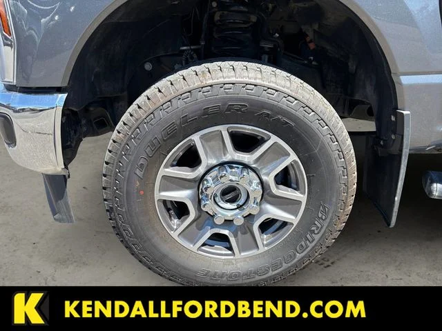 Certified Used 2025  Ford Lariat image 14