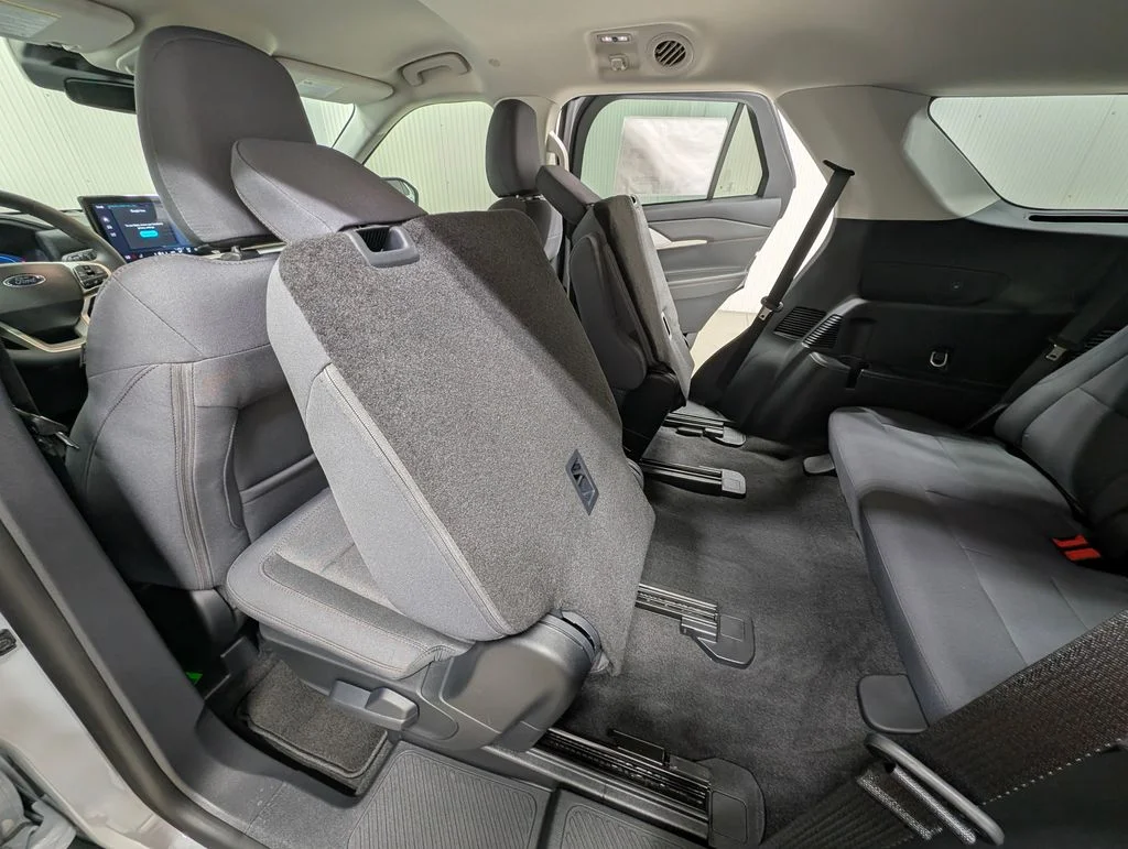 New 2026 Space White Metallic Ford Active image 16