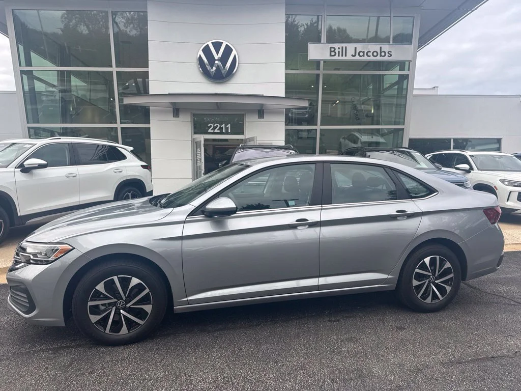 Used 2023 Pyrite Silver Metallic Volkswagen 1.5T S image 4
