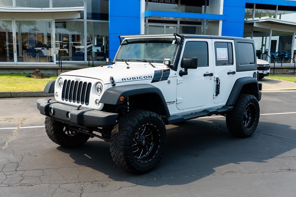 Used 2016 Bright White Clearcoat Jeep Unlimited Rubicon image 2