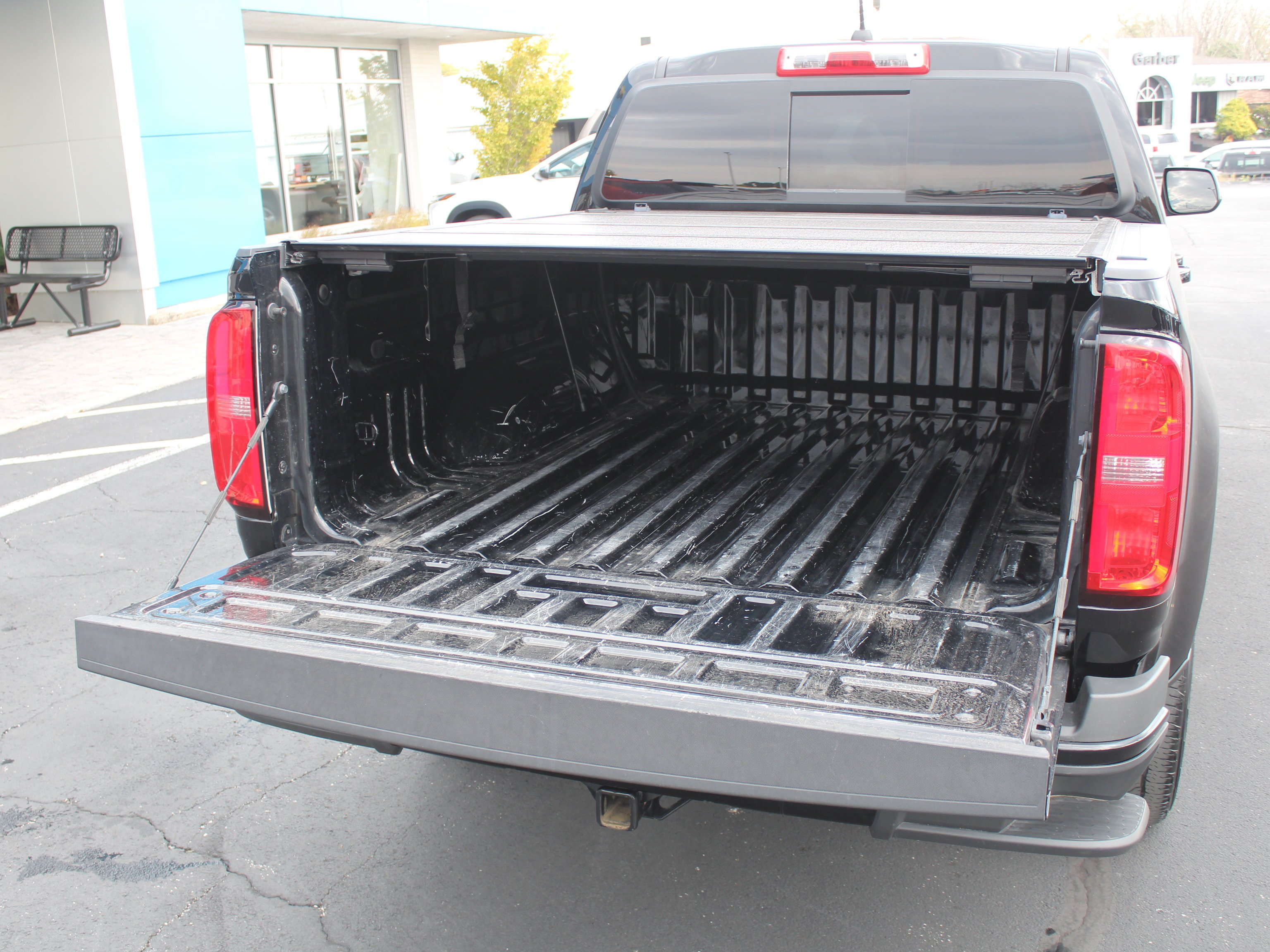Used 2022 BLACK Chevrolet 2WD LT image 28