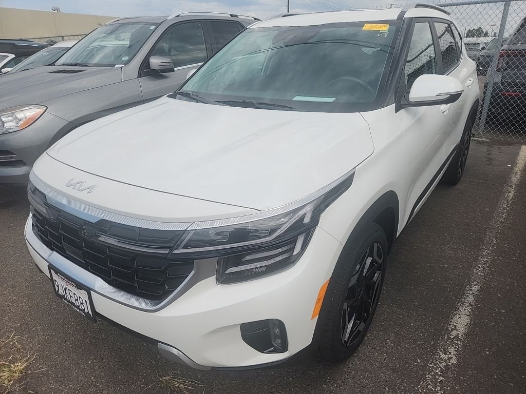 Used 2024 White Kia SX image 4