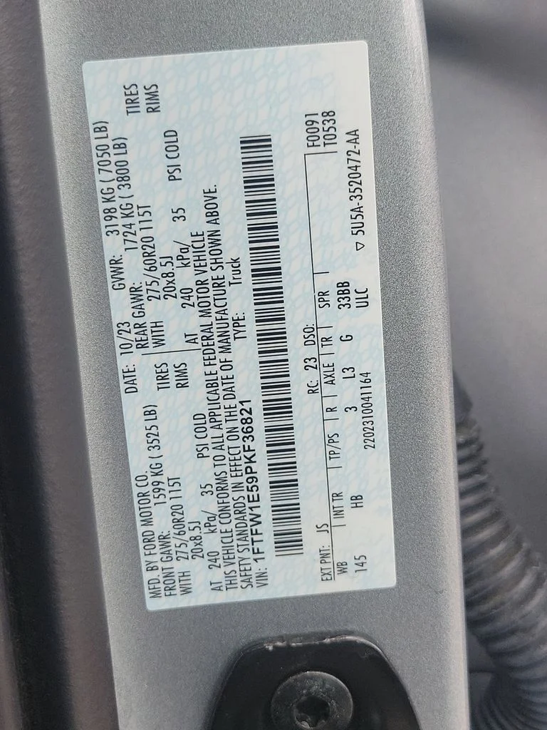 Used 2023 Silver Ford Lariat image 32