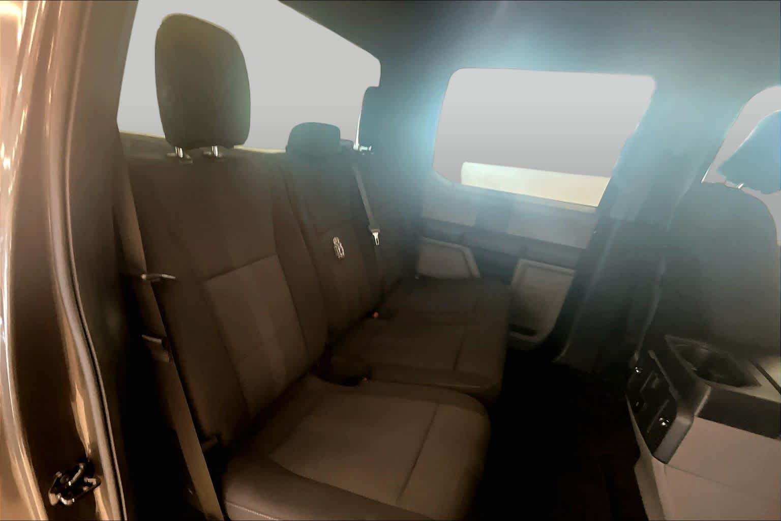 Used 2017 Magnetic Metallic Ford XL image 18