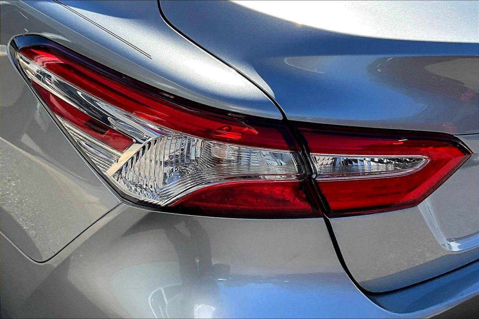 Used 2019 Silver Toyota LE image 19