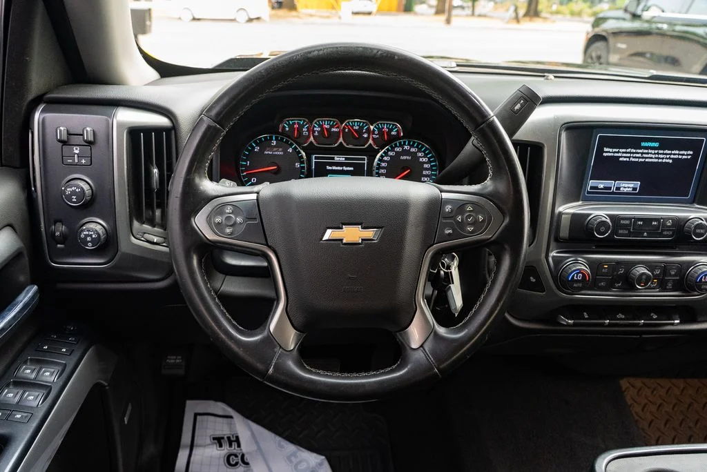 Used 2018 Black Chevrolet LT image 13