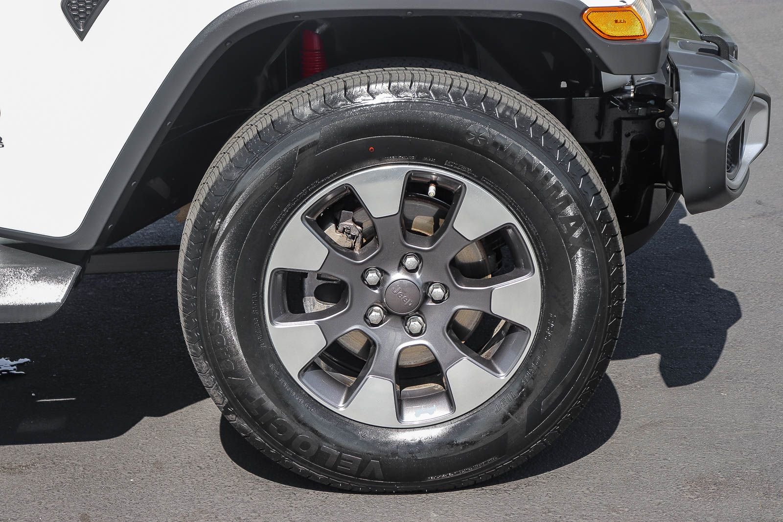Used 2018 Bright White Clearcoat Jeep Unlimited Sahara image 11