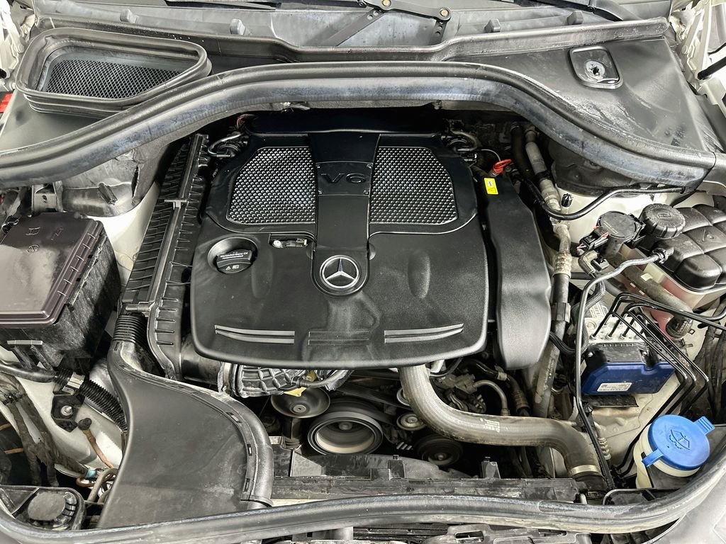 Used 2018 Polar White Mercedes-Benz GLE 350 image 31