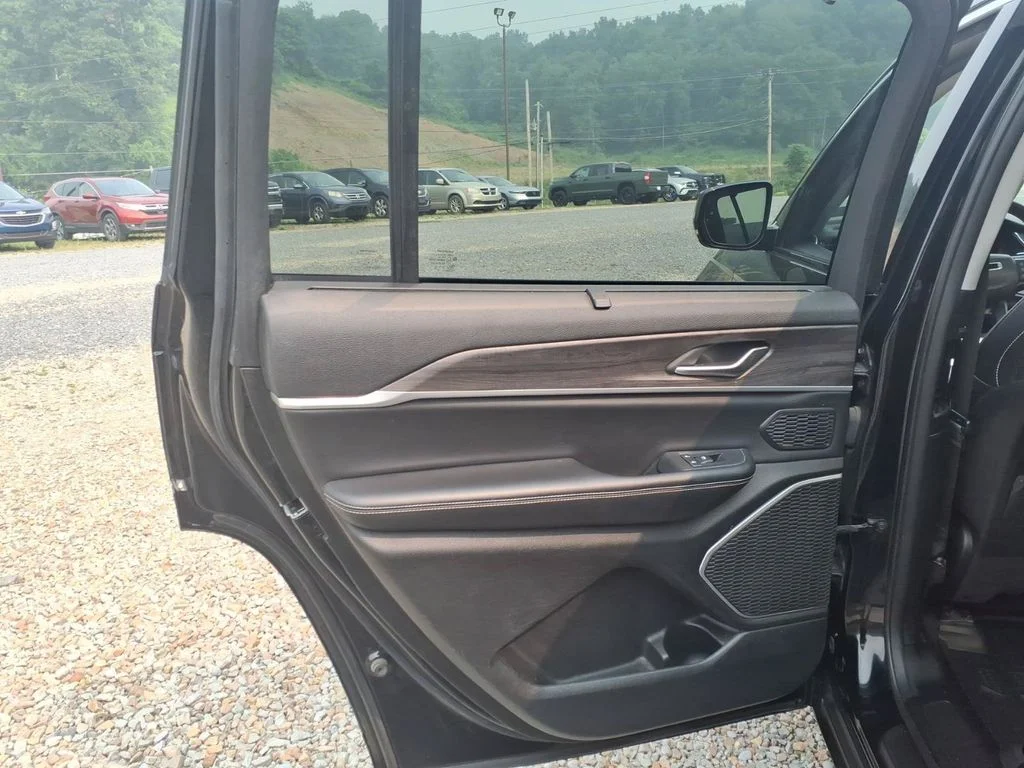 Used 2023 Black Jeep Limited image 13
