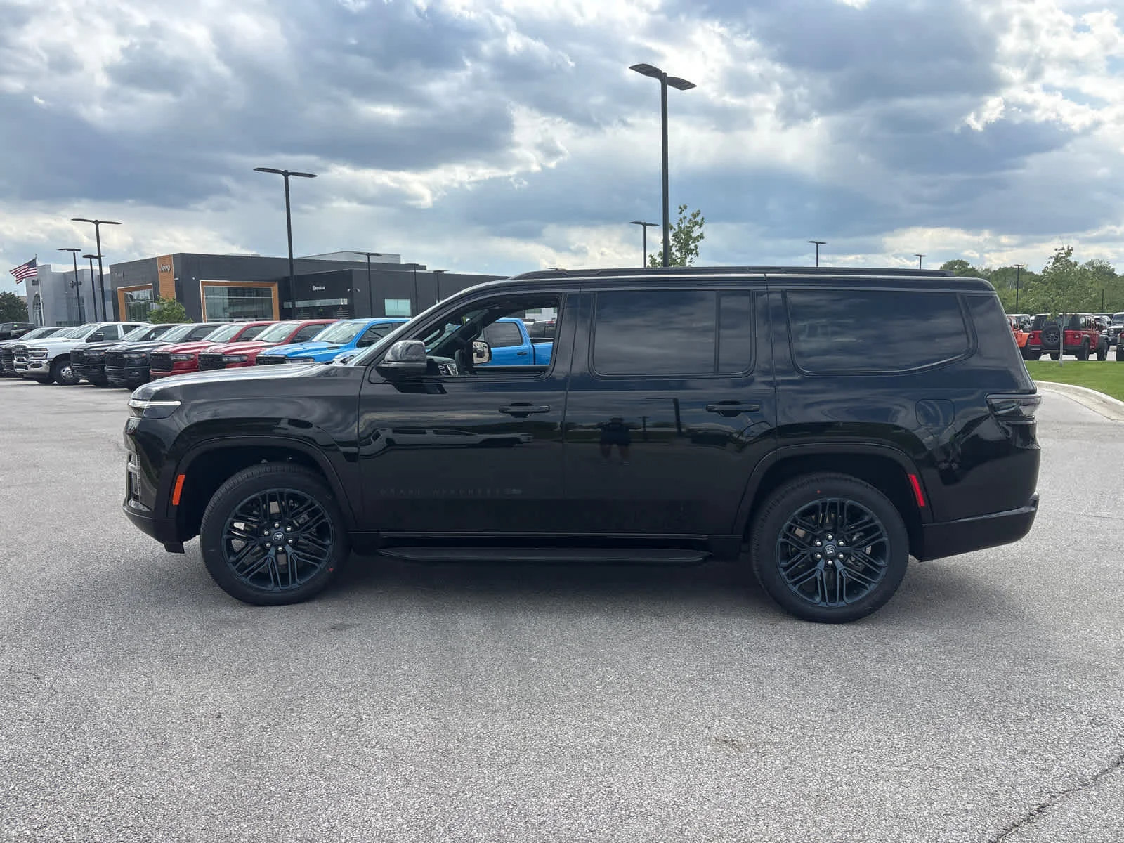 New 2026 High Gloss Black Exterior Paint Jeep 85th Anniversary image 5