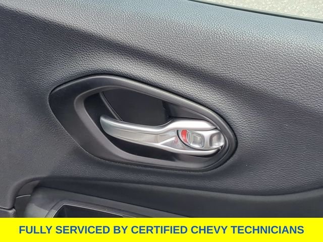 Used 2023 White Jeep Altitude image 43