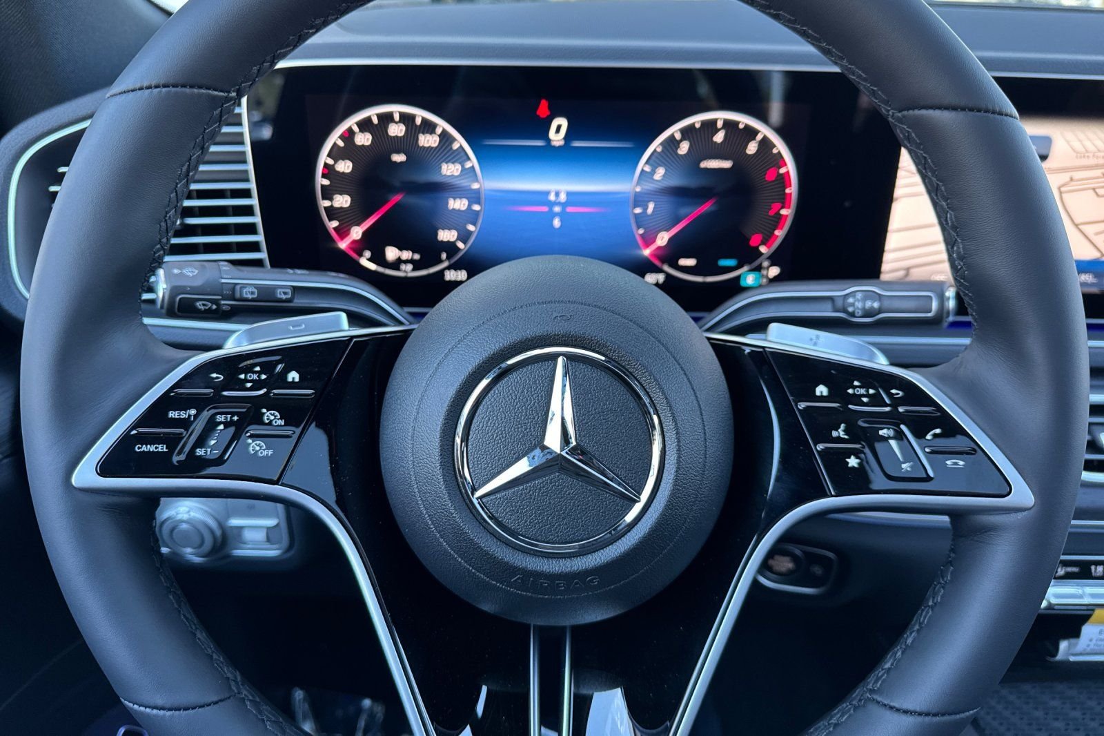New 2026 Polar White Mercedes-Benz GLE 450 image 24