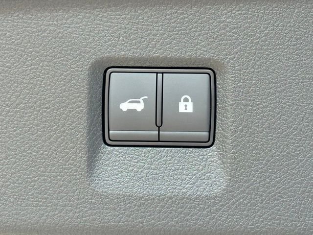 New 2027 2T RAD WHT INFINITI Autograph AWD image 37