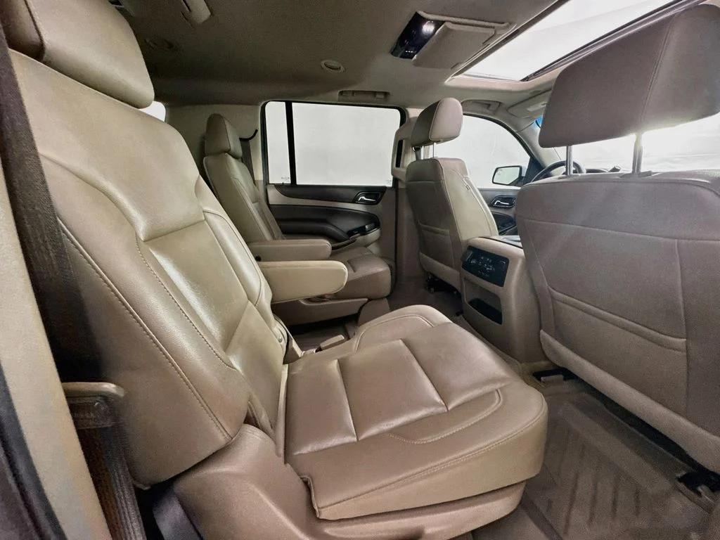 Used 2018 Iridescent Pearl Tricoat Chevrolet LT image 35