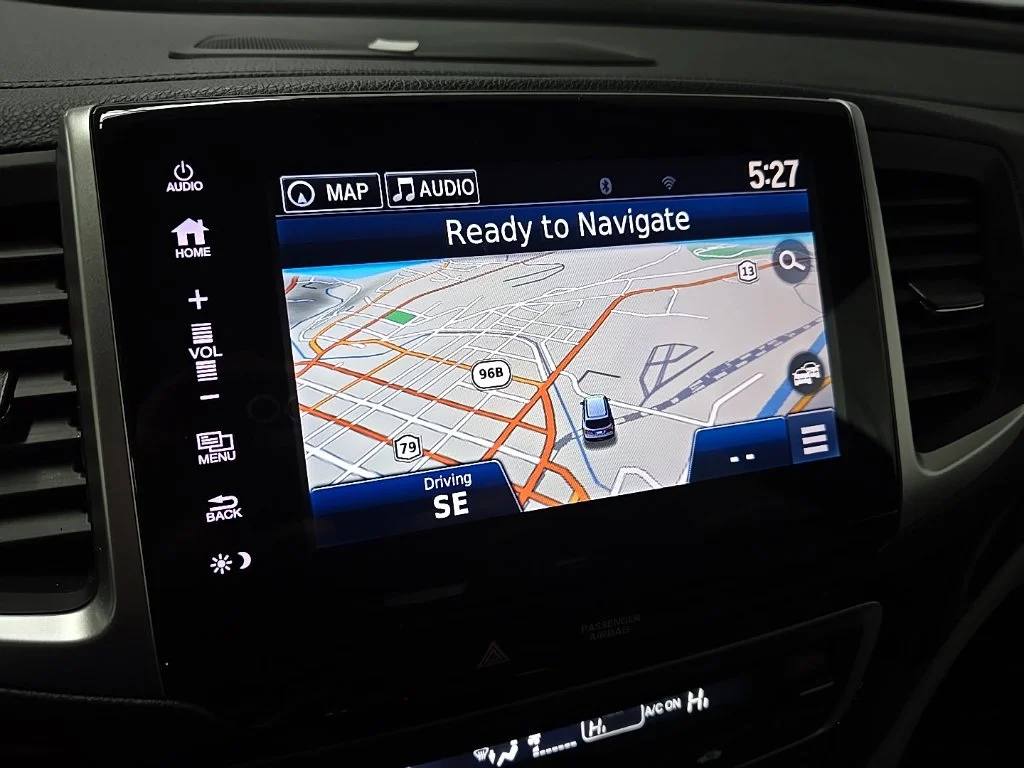 Used 2018 Steel Sapphire Metallic Honda Touring image 25